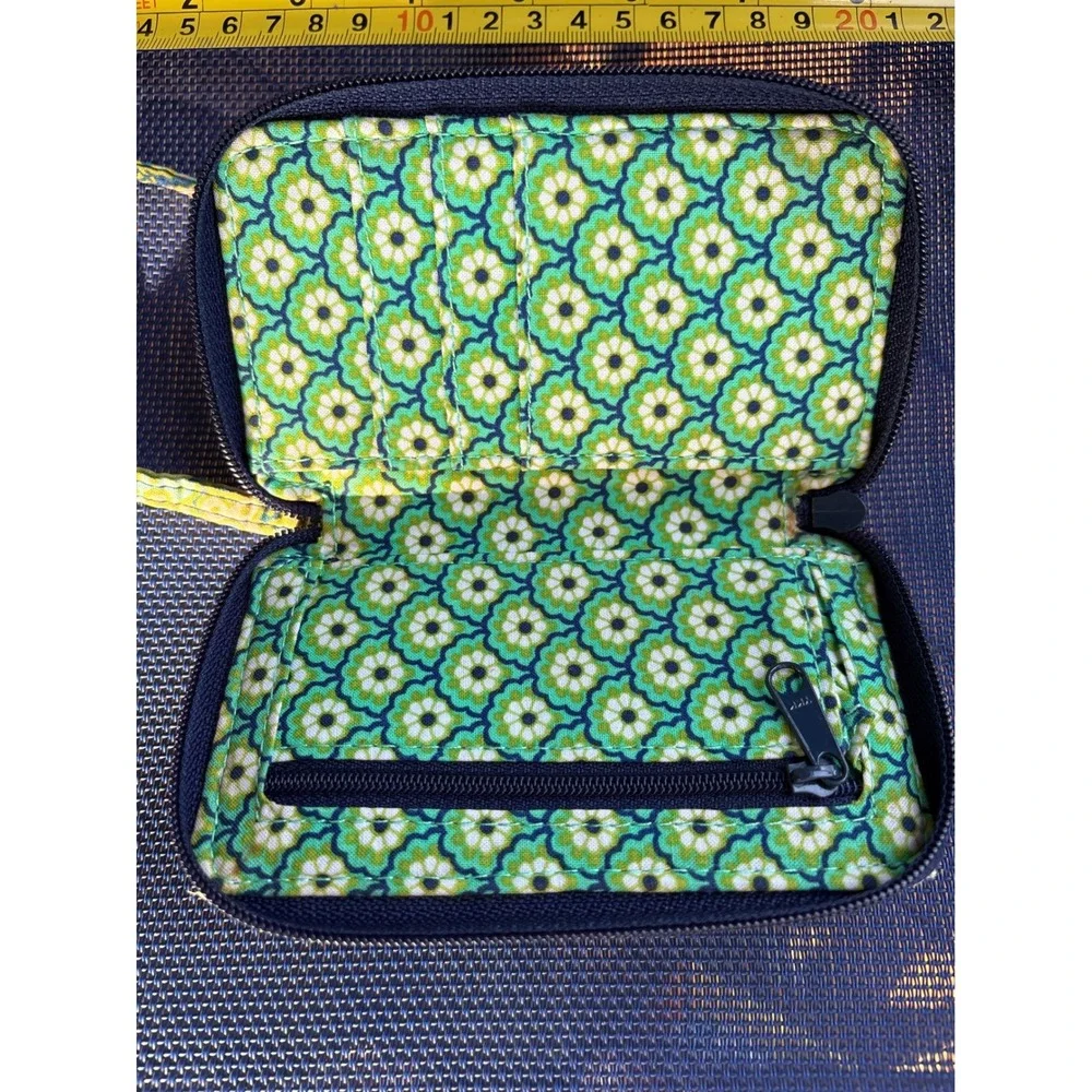 Vera Bradley Quilted Cotton Zip Around Wristlet Wallet Blue Green Paisley Floral